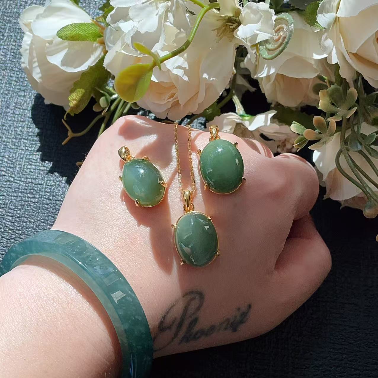 Certified Peppermint Green Jade Pendant | Natural Nephrite Oval Necklace | 18K Gold Plated 925 Silver | Minimalist Luxury Jewelry