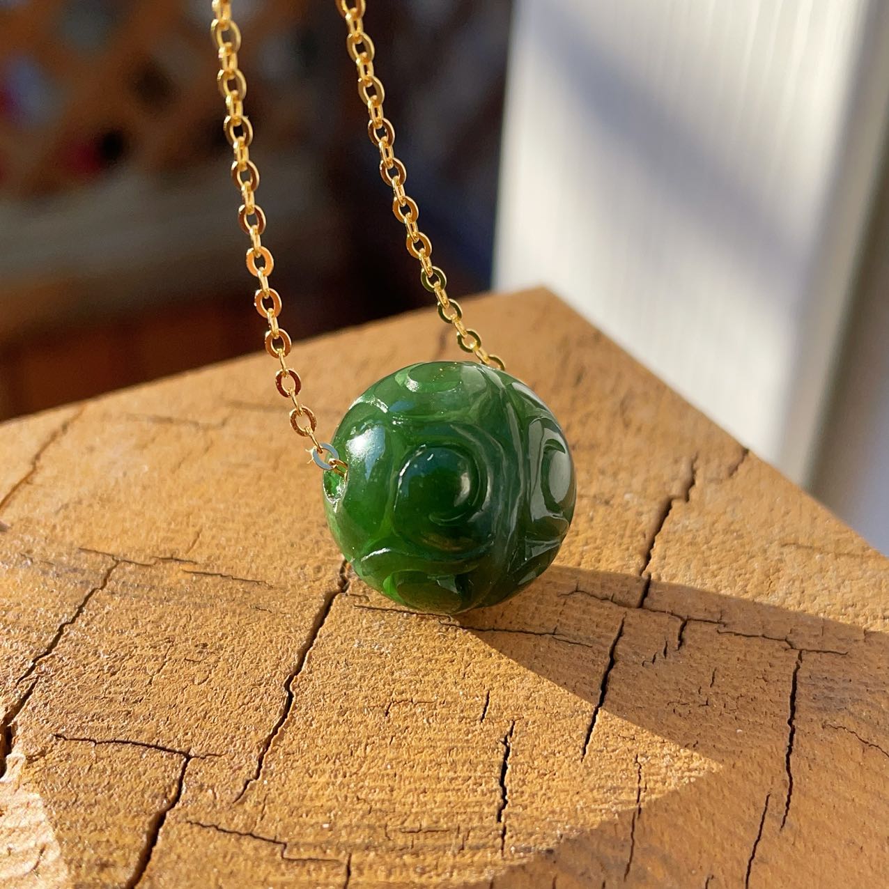 Natural Green Jade Carved Bead Necklace – Hand-Carved Round Jade Pendant with Gold Plated Chain