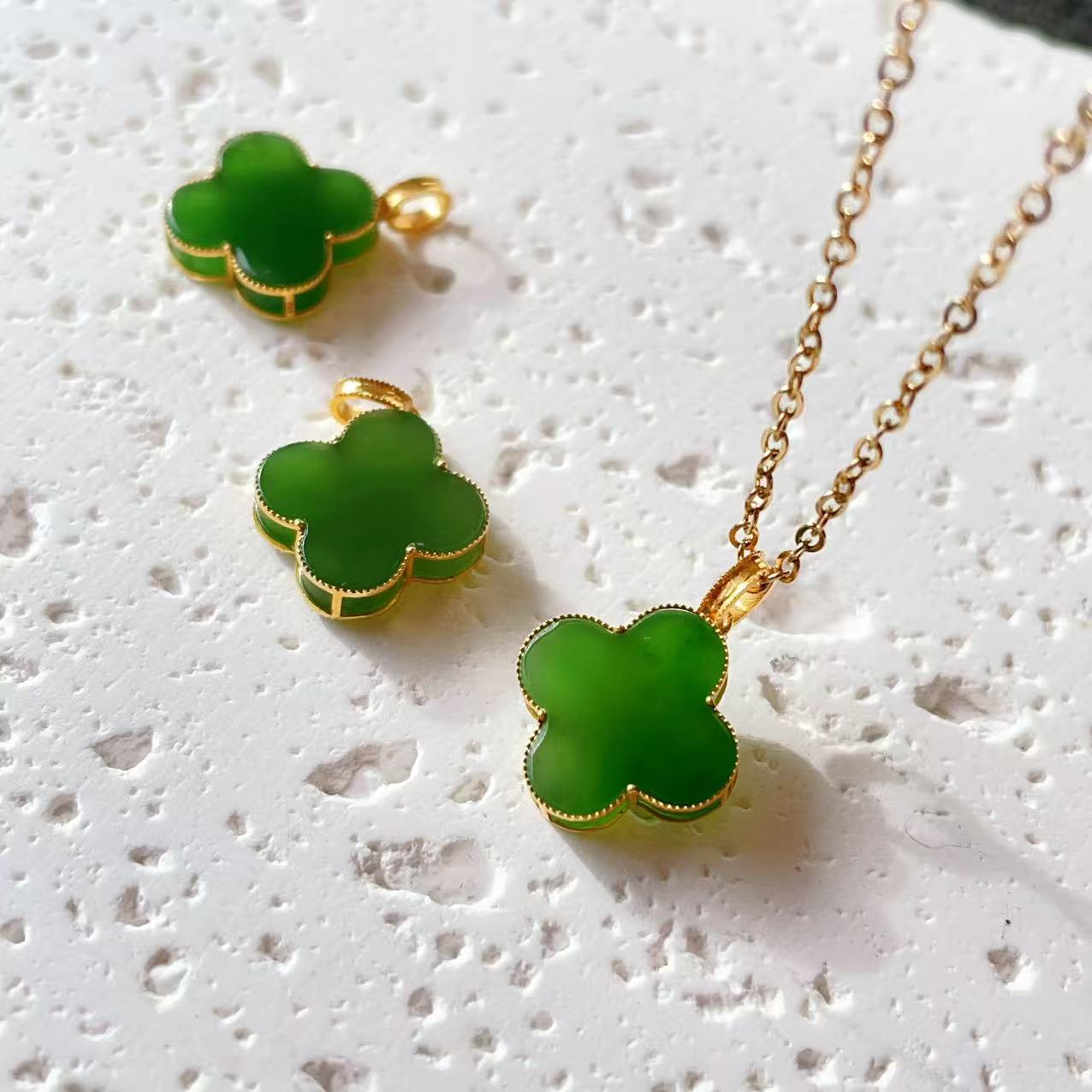 Certified Green Jade 18K Gold Clove Pendent, Nephrite Jade Pendent Necklace, Green Jade Jewelry