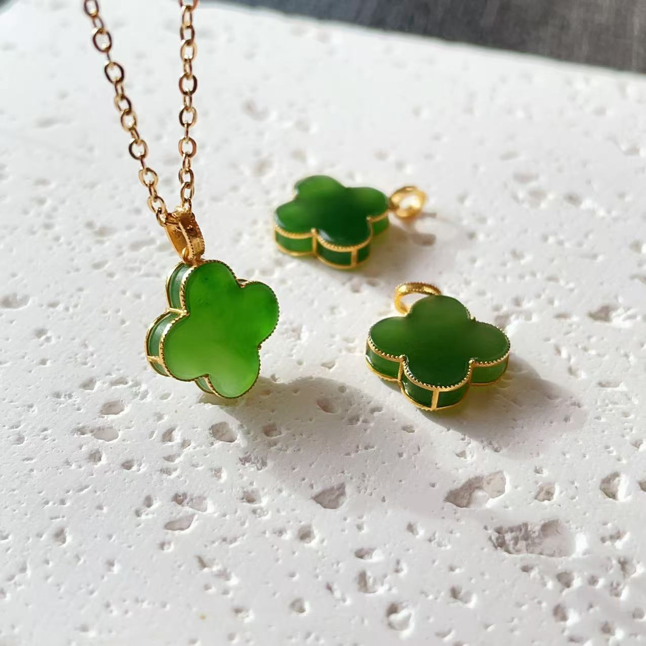 Certified Green Jade 18K Gold Clove Pendent, Nephrite Jade Pendent Necklace, Green Jade Jewelry