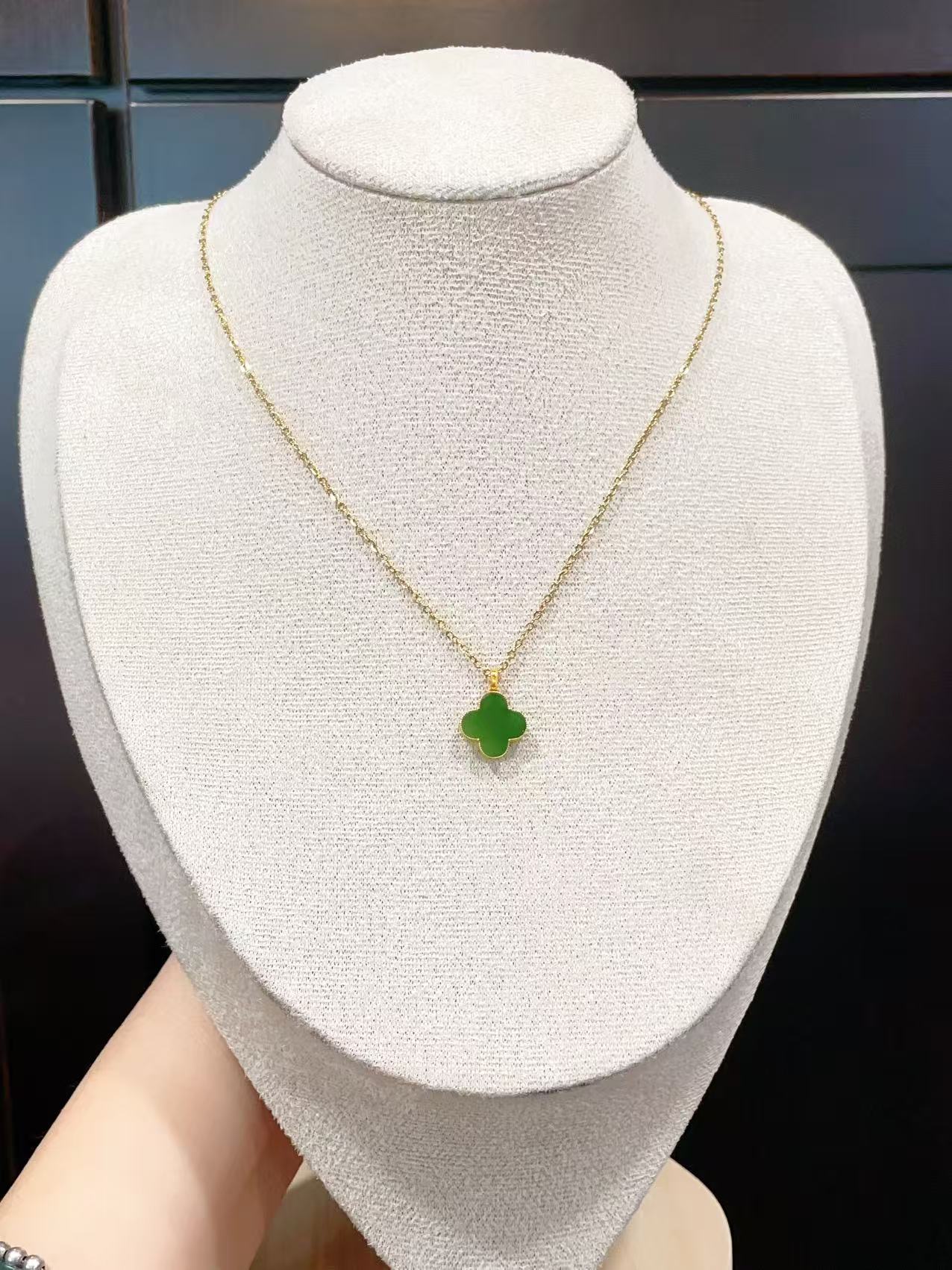Certified Green Jade 18K Gold Clove Pendent, Nephrite Jade Pendent Necklace, Green Jade Jewelry