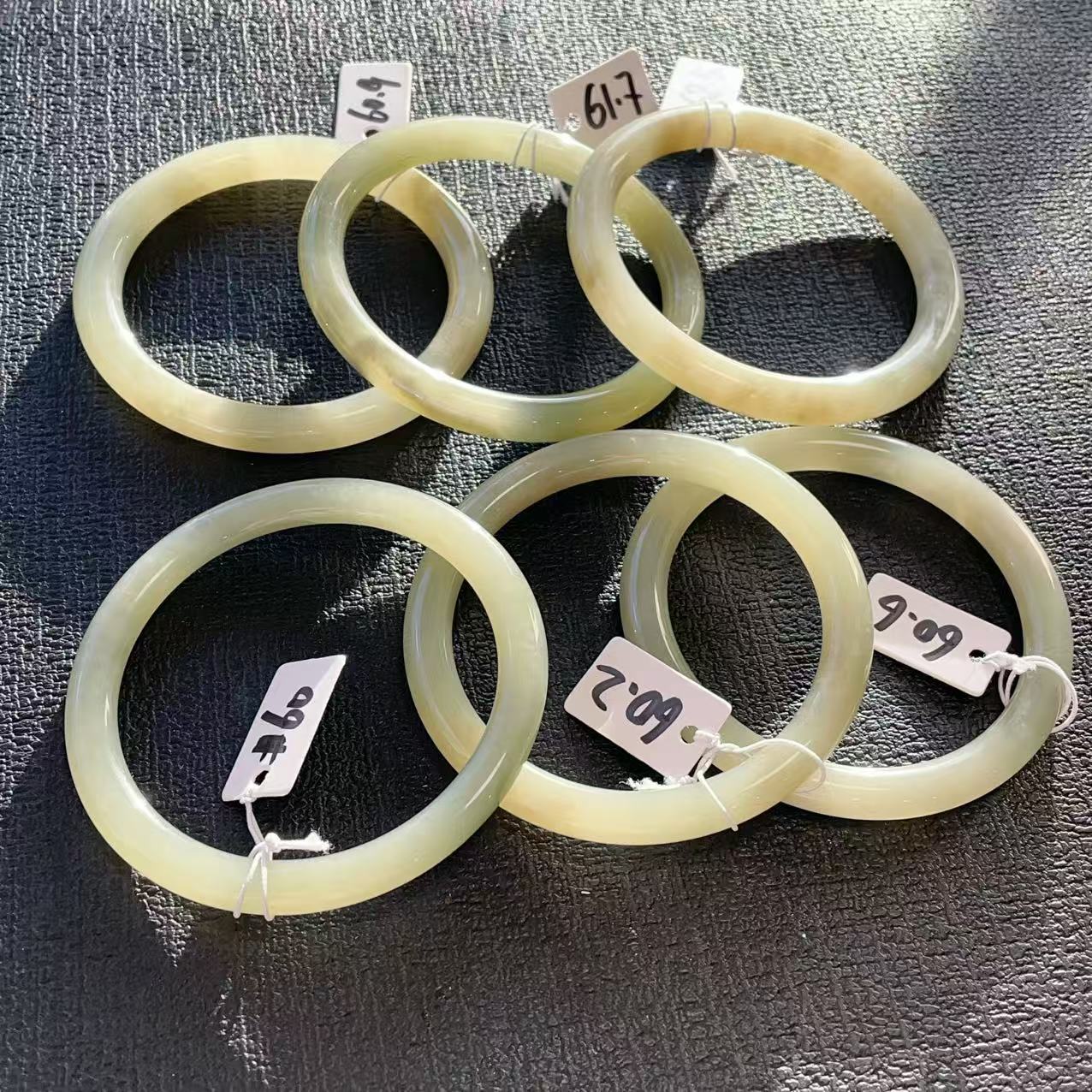 Natural Nephrite Jade Slim Bangle – Spring Water Green | Size 60–61