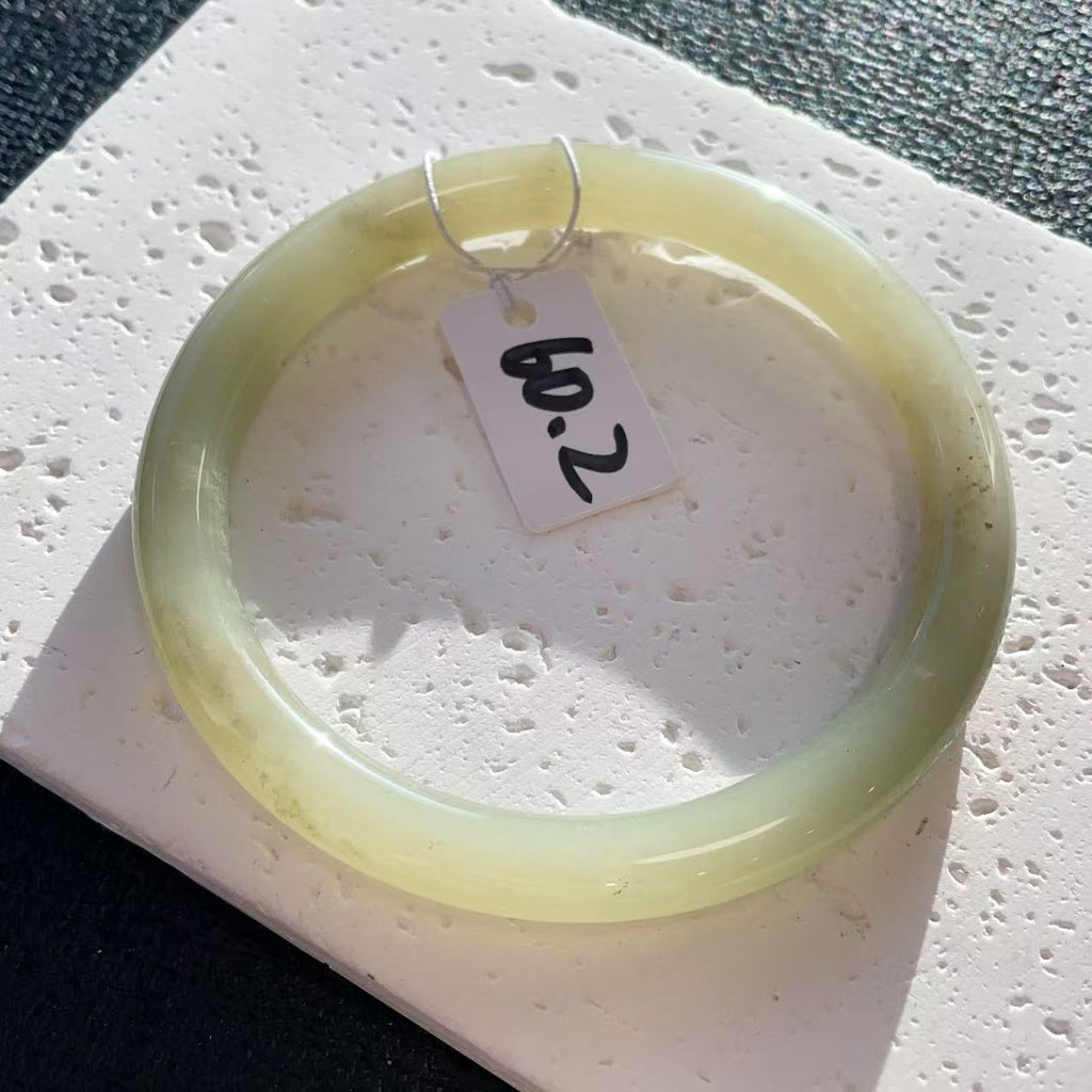 Natural Nephrite Jade Slim Bangle – Spring Water Green | Size 60–61