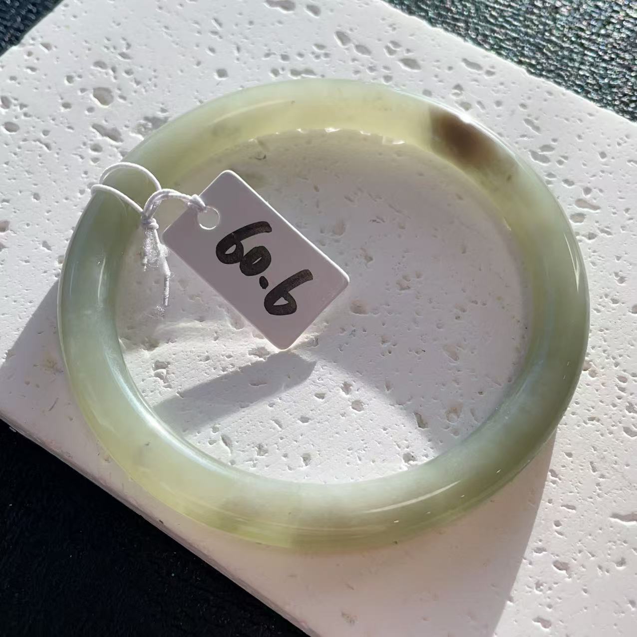 Natural Nephrite Jade Slim Bangle – Spring Water Green | Size 60–61