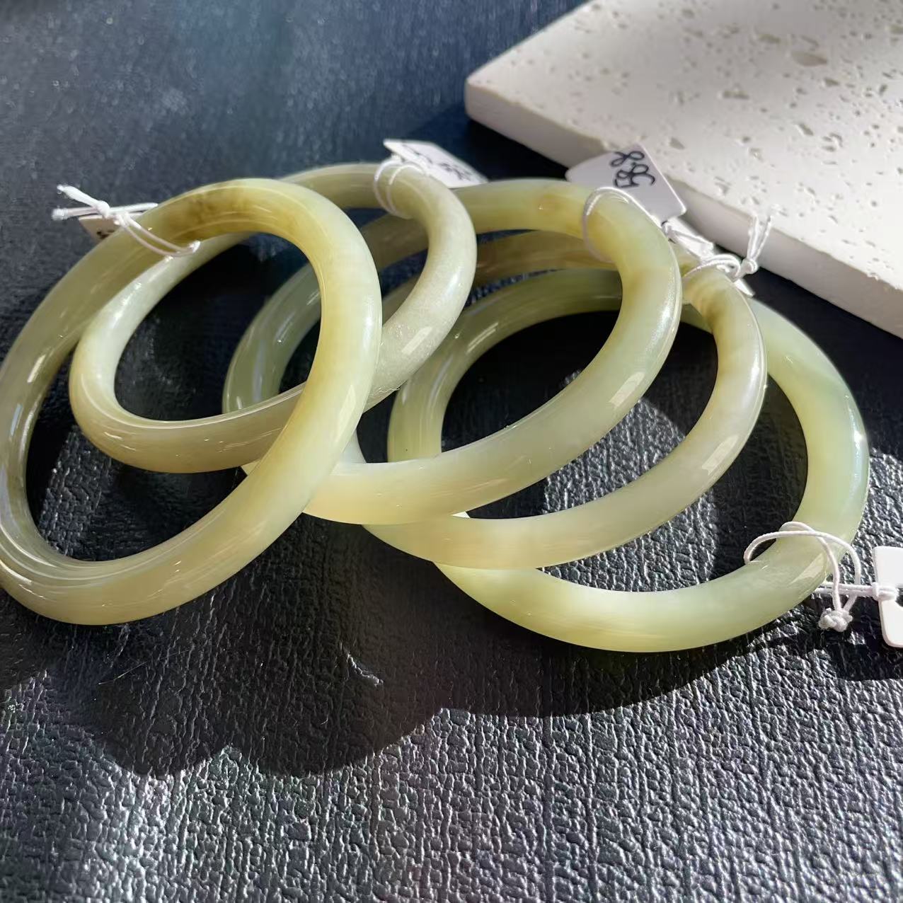 Natural Nephrite Jade Slim Bangle – Spring Water Green | Size 57–60