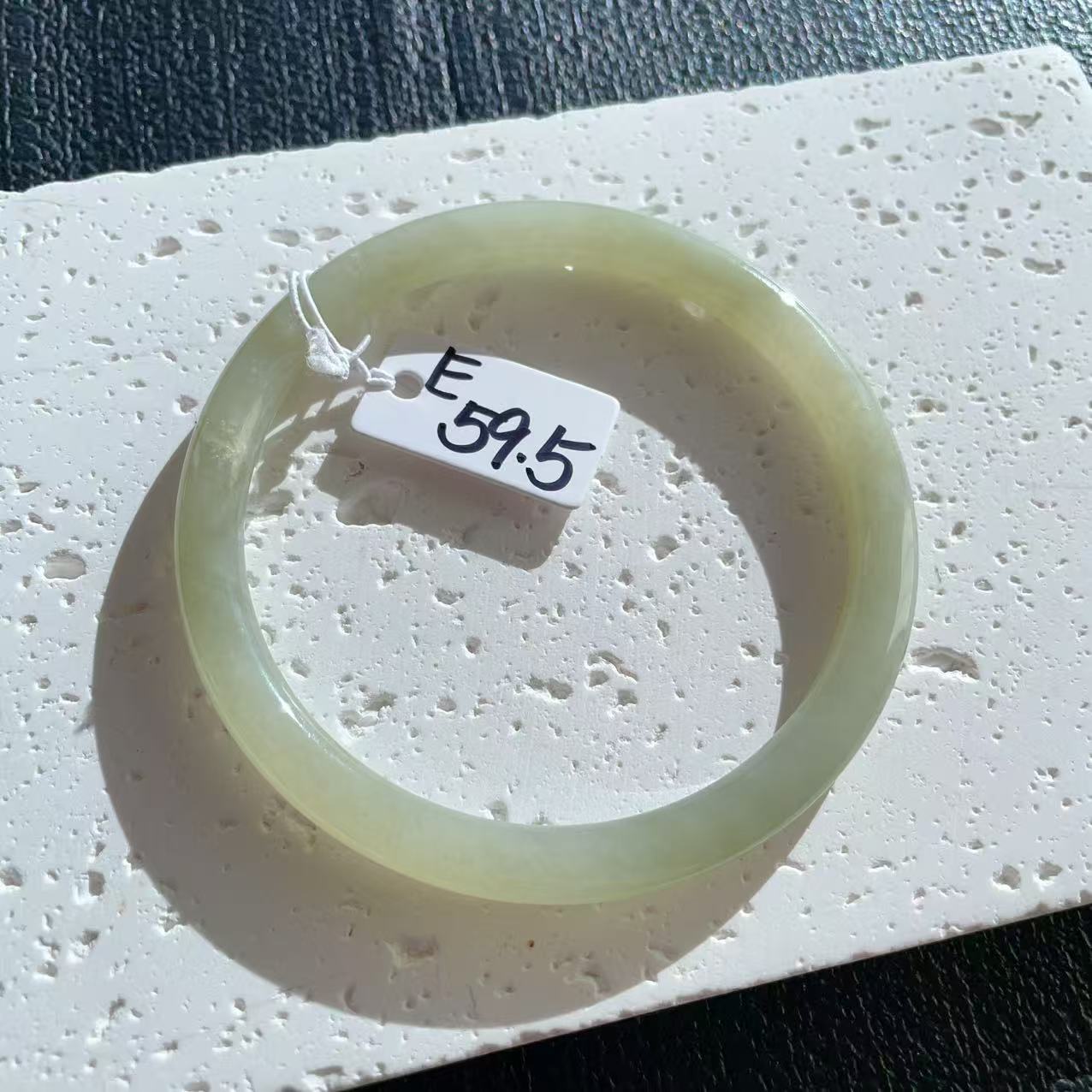 Natural Nephrite Jade Slim Bangle – Spring Water Green | Size 57–60