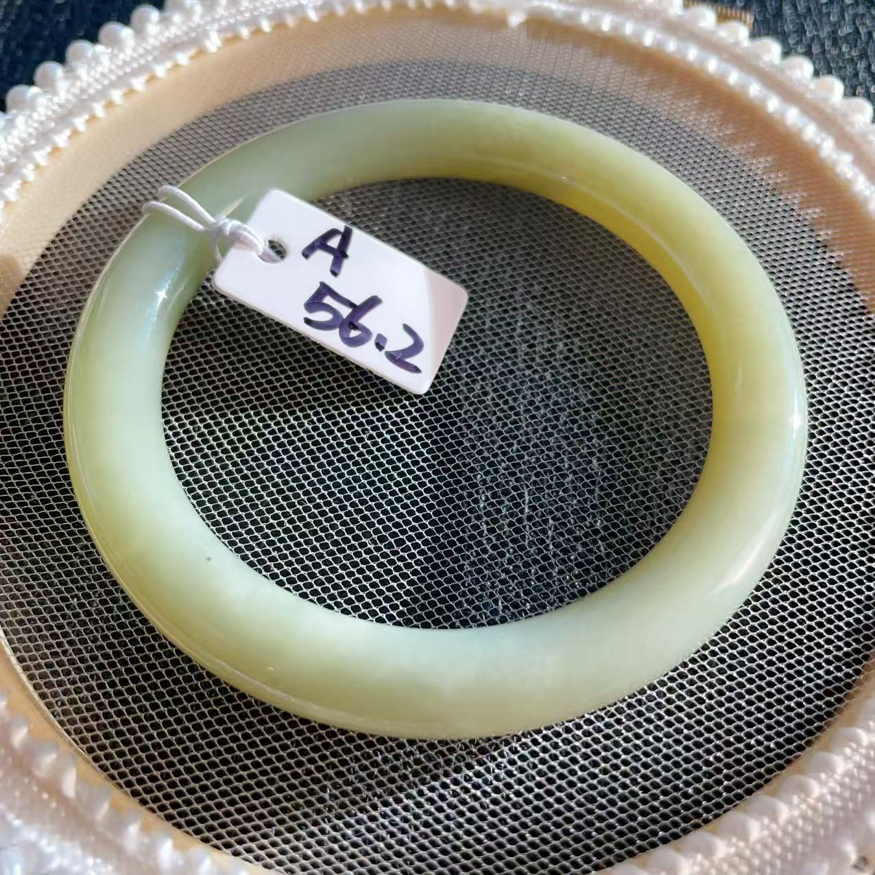 Natural Nephrite Jade Slim Bangle – Spring Water Green | Size 52–57