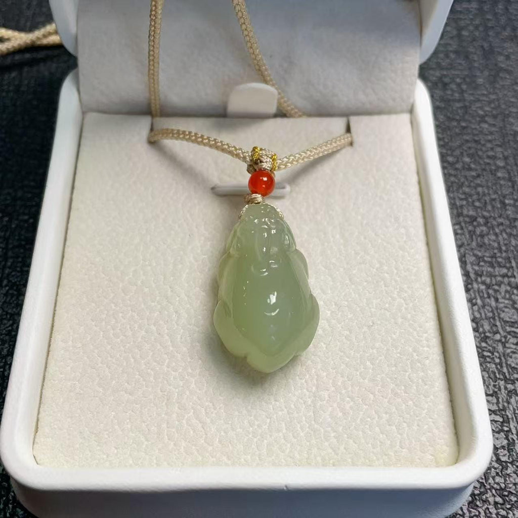Natural Jade Pixiu Pendant Necklace ，Adjustable Chain 26" ， Icy Translucent Green Jade Amulet ， Wealth & Protection Talisman Gift